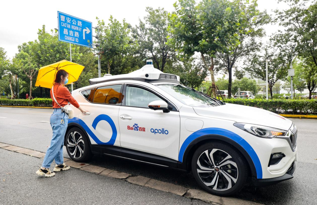 上海市智能网联汽车示范应用创新试点项目——百度中榜“智能出租”